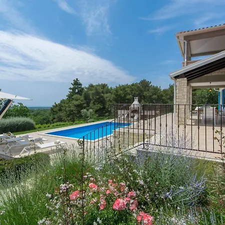 Romantische Mit Meerblick- Pool Und Jacuzz By Interhome Ferienhaus *