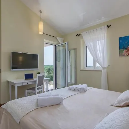Romantische Mit Meerblick- Pool Und Jacuzz By Interhome Ferienhaus Višnjan